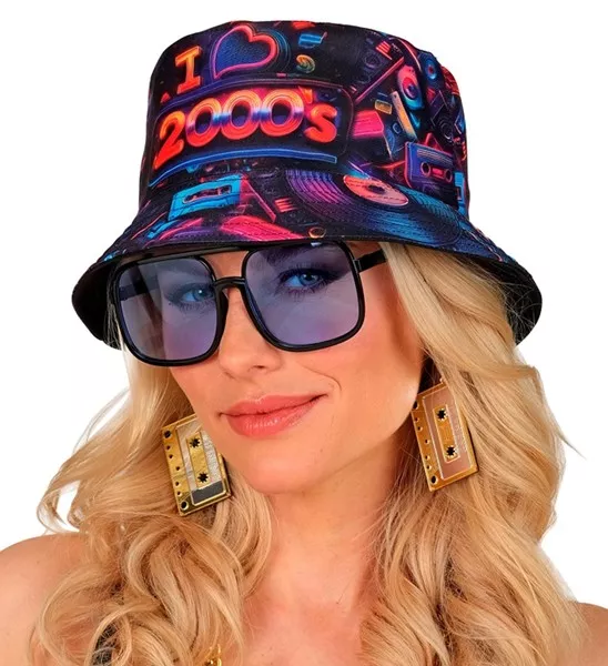 Bucket hat I love the 2000's