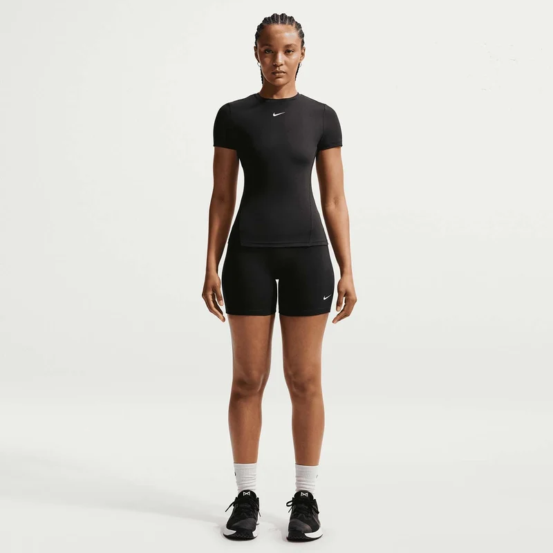 one fitted dri-fit Damestop