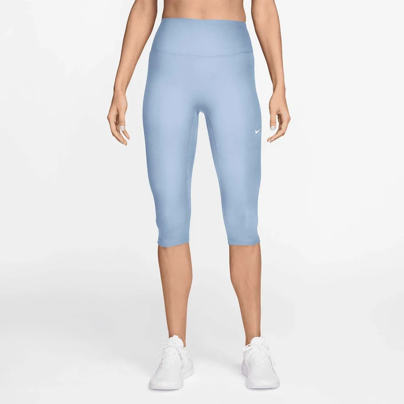 one High-Waisted capri
