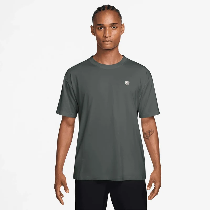 dri-fit loose golf t-shirt
