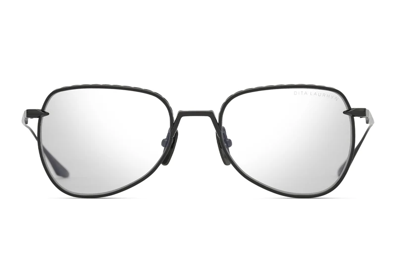 Dita LAURHYN 03 50