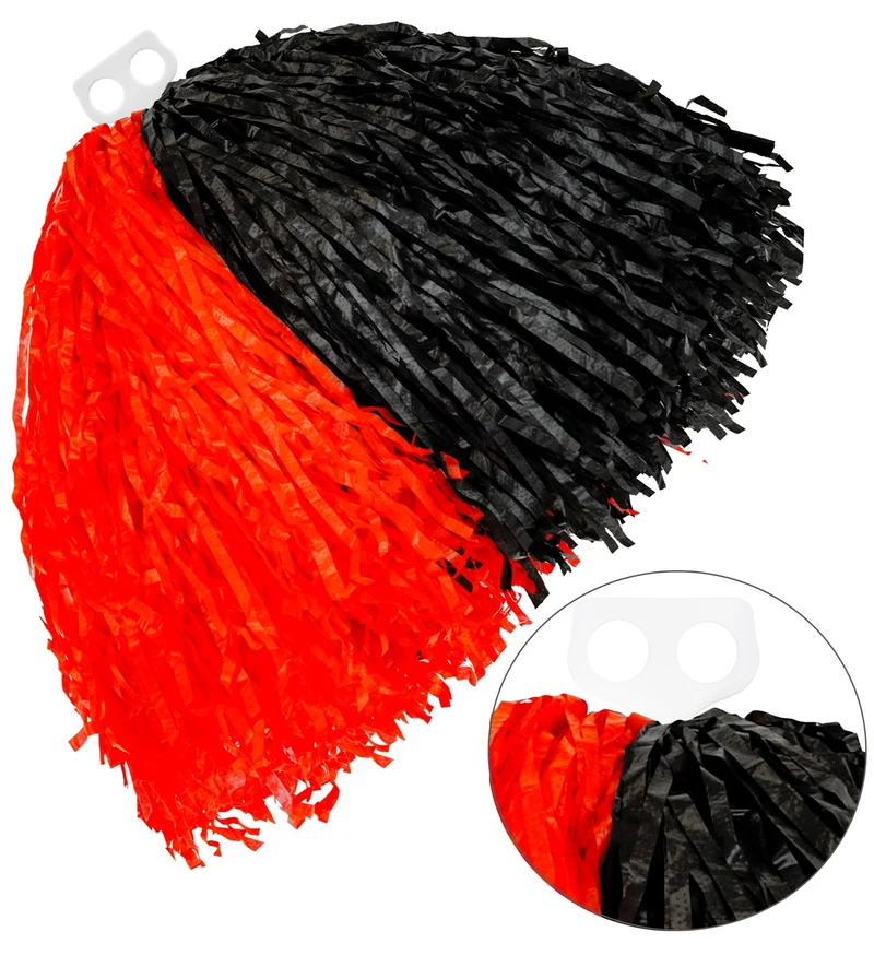 Rood met zwarte pompom