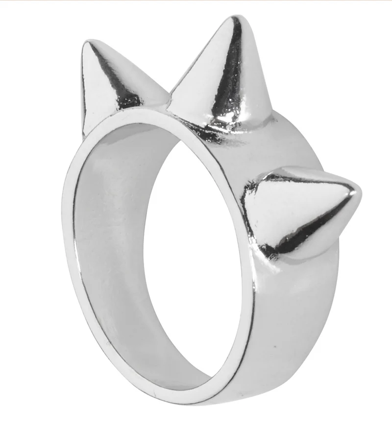 Zilveren ring met 3 spikes
